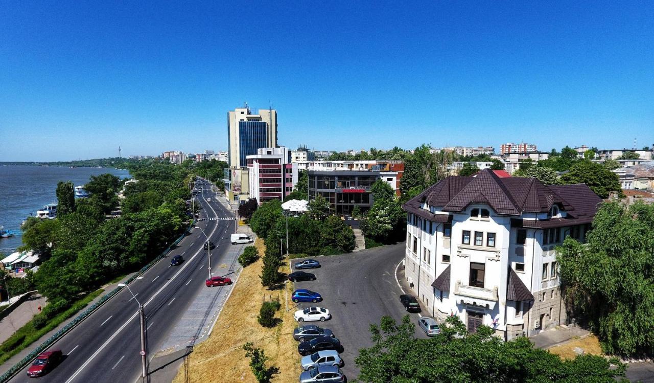Citadel Aparthotel Galaţi エクステリア 写真